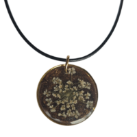 Collier marron fleur de carotte blanche